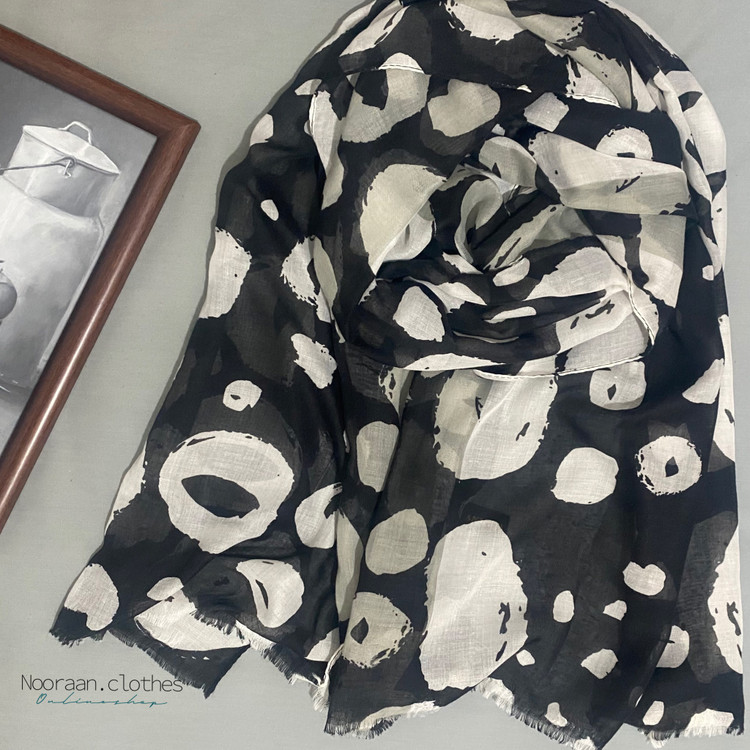 شال نخی مشکی سفید