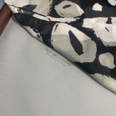 شال نخی مشکی سفید