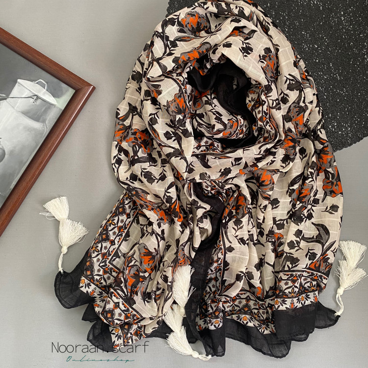 شال نخی گلدار ریز سفید