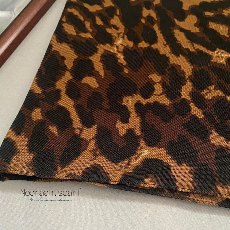 شال نخی چهار فصل پلنگی