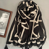 شال نخی منگوله دار مشکی