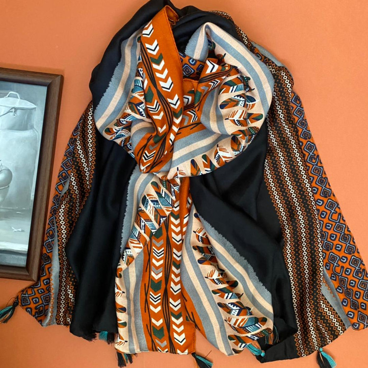 شال نخی پاییزه مشکی نارنجی