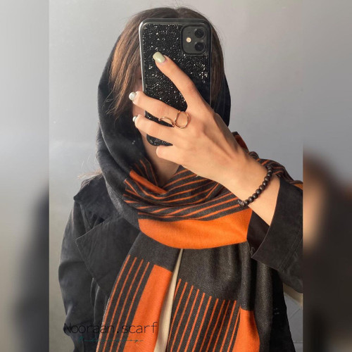 شال موهر مشکی نارنجی