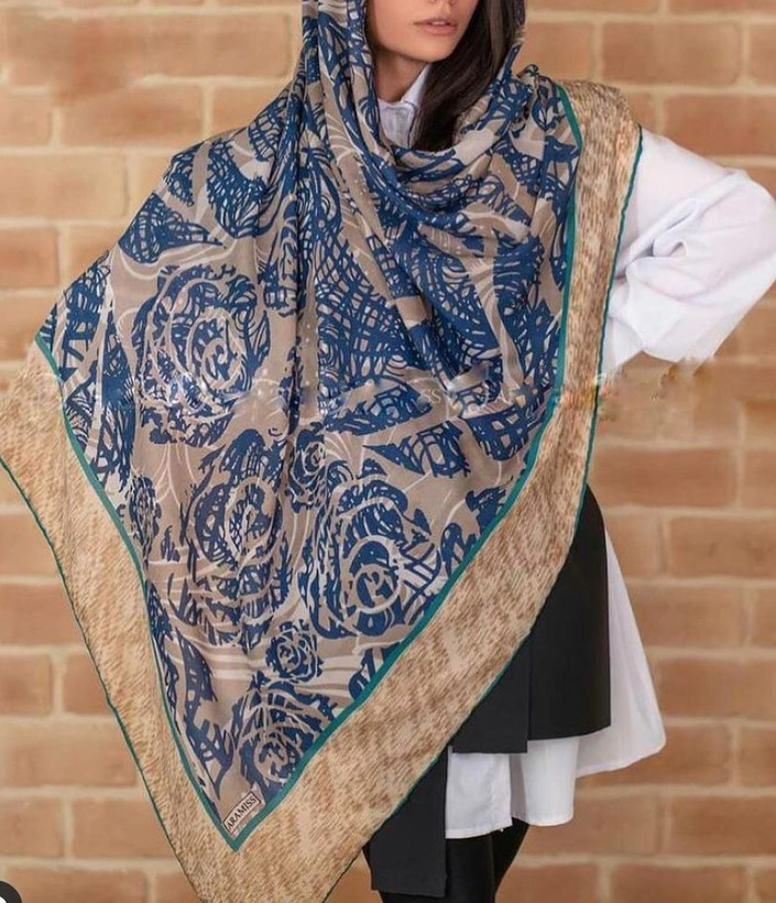 روسری کرپ نخ کرم آبی