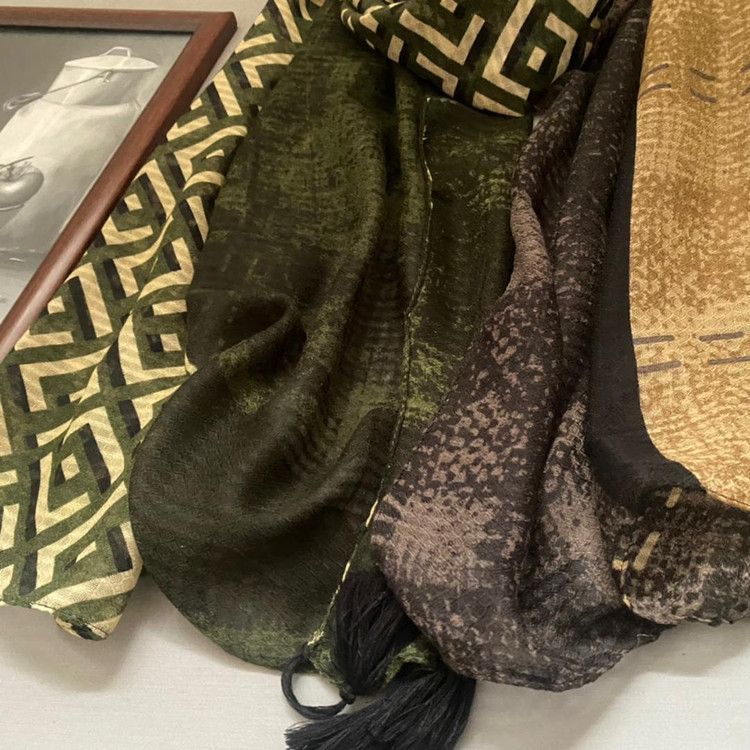 شال نخی پاییزه طرحدار خاکی سبز105804