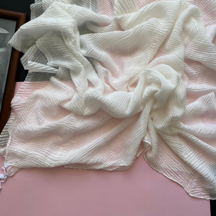 شال ساده پلیسه نخی سفید