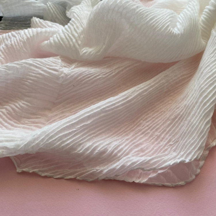 شال ساده پلیسه نخی سفید