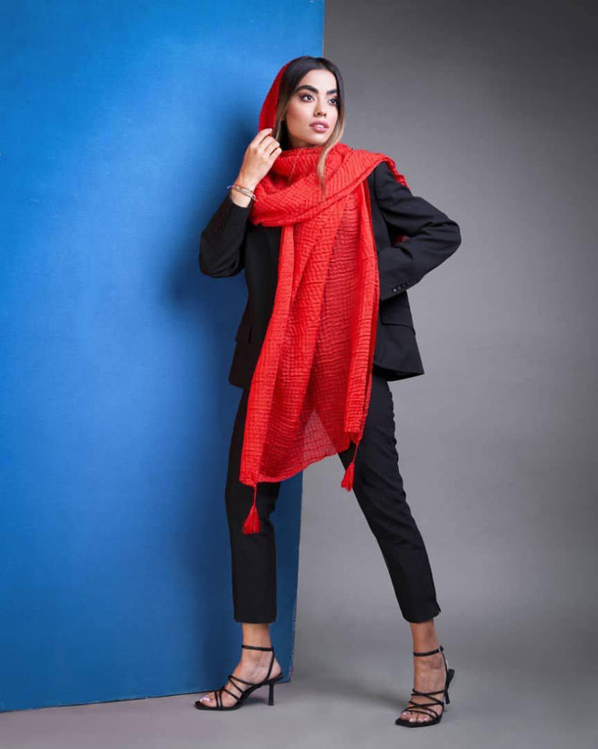 شال ساده پلیسه نخی قرمز