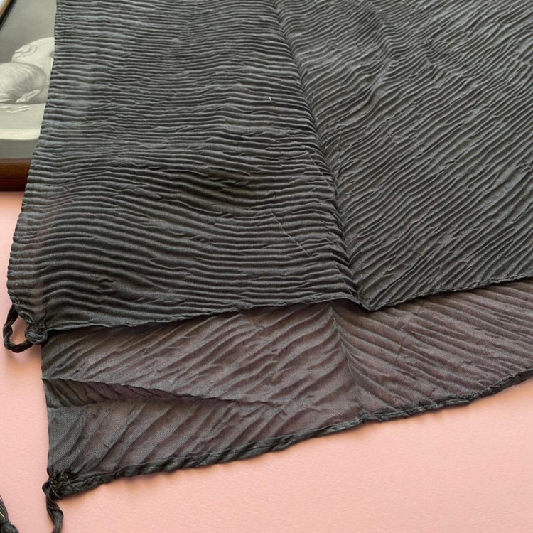 شال طوسی تیره پلیسه نخی