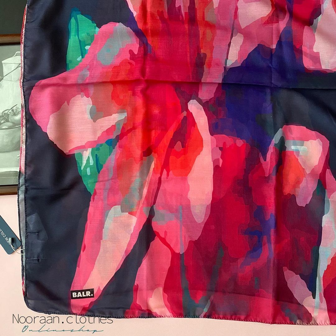 شال صورتی، سورمه ای - نخی بهاره