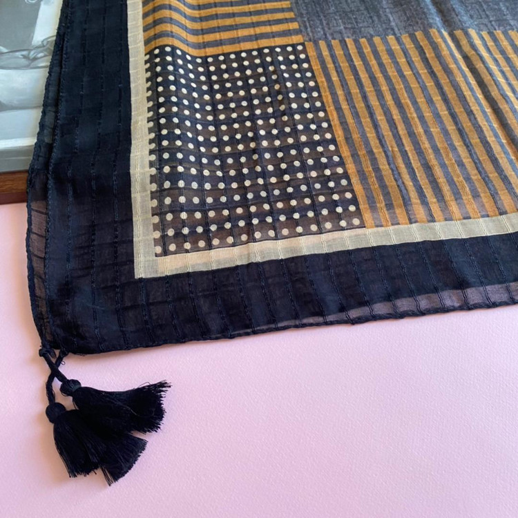 شال خاکی با حاشیه مشکی - ژاکارد بهاره