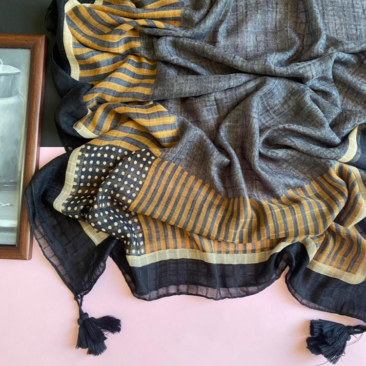 شال خاکی با حاشیه مشکی - ژاکارد بهاره