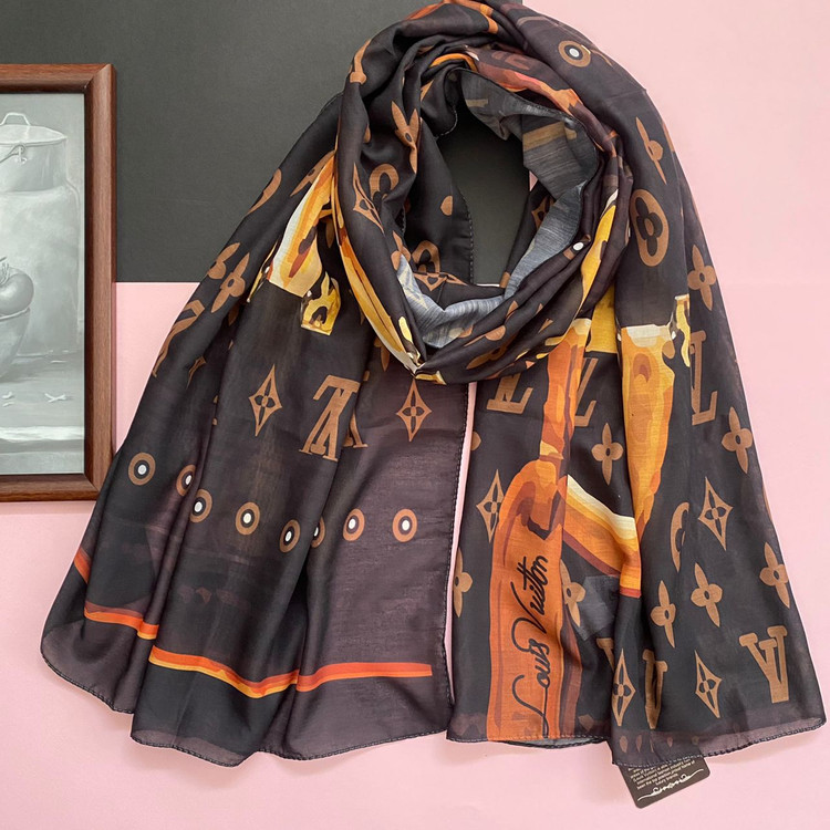 شال نخی قهوه ای LV