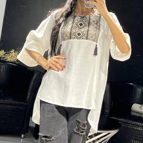 مانتو ابروبادی سنتی سفید جلوبسته خرج کار طوسی