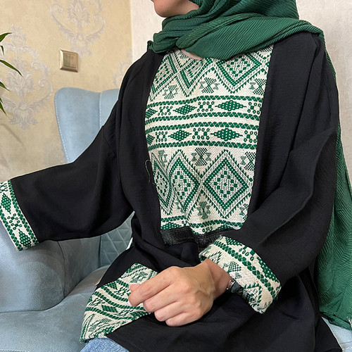 مانتو ابروبادی مشکی خرج کار سبز سنتی