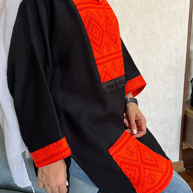 مانتو ابروبادی مشکی خرجکار نارنجی سنتی