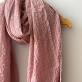 شال صورتی ساده پفکی