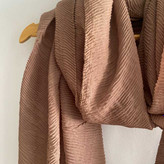 شال ساده پلیسه نخی شکلاتی