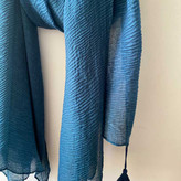 شال ساده پلیسه نخی آبی نفتی