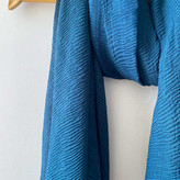 شال ساده پلیسه نخی آبی نفتی